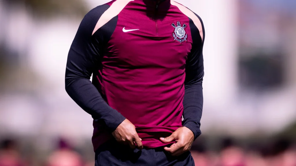 Memphis se reúne com Gaviões da Fiel para discutir futuro no Corinthians Memphis se reúne com Gaviões da Fiel para discutir futuro no Corinthians