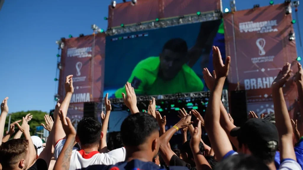 Exaltasamba, Marcos & Belutti e mais: Festa em Porto Alegre para acompanhar jogos do Brasil na Copa Exaltasamba, Marcos & Belutti e mais: Festa em Porto Alegre para acompanhar jogos do Brasil na Copa