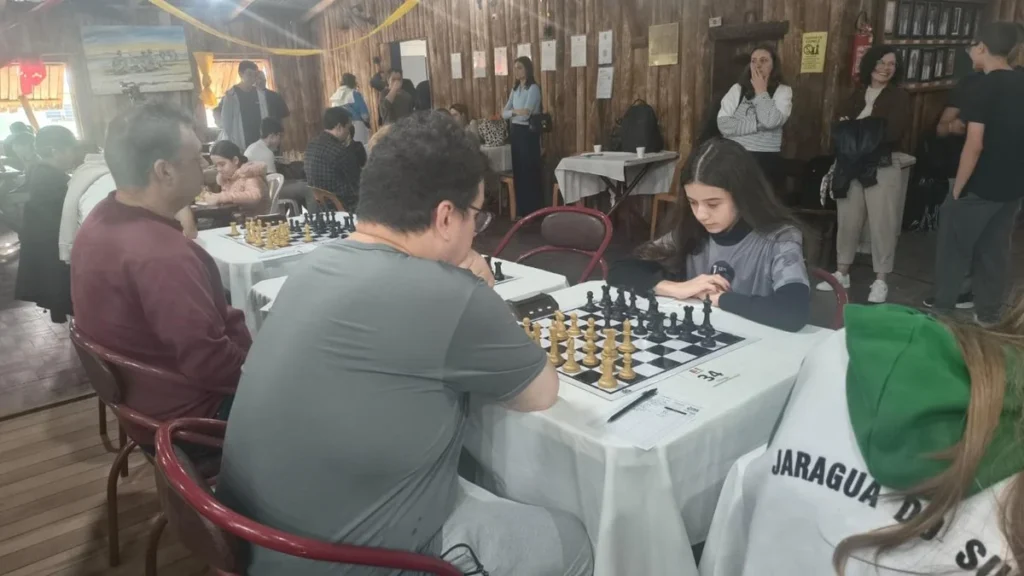 Aluna de Caxias do Sul conquista título de Mestre Nacional Feminina em xadrez