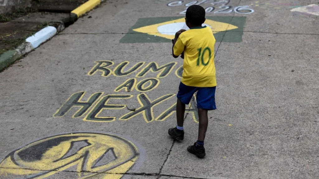 Comunidade de Porto Alegre Transforma Escadaria com Arte para a Copa do Mundo 2026 Comunidade de Porto Alegre Transforma Escadaria com Arte para a Copa do Mundo 2026