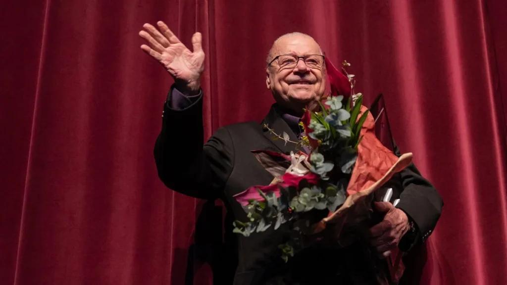 Geraldo Lopes: 50 Anos de Dedicação à Cultura e Homenagem em Porto Alegre