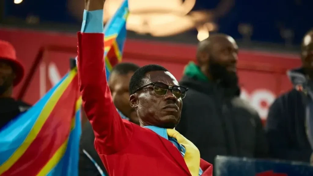 Torcedor-símbolo da RD Congo se despede após eliminação histórica na Copa do Mundo 2026 Torcedor-símbolo da RD Congo se despede após eliminação histórica na Copa do Mundo 2026