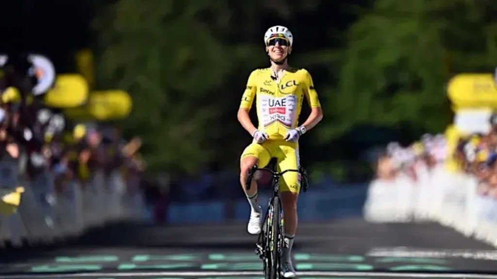 Tadej Pogacar domina o Tour de France com ataque explosivo, afirma Tom Dumoulin